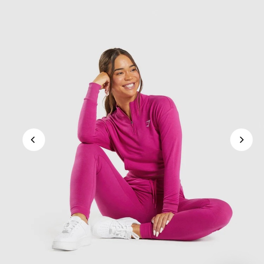 Gymshark Pippa Jogger set in Fuchsia in like new condition